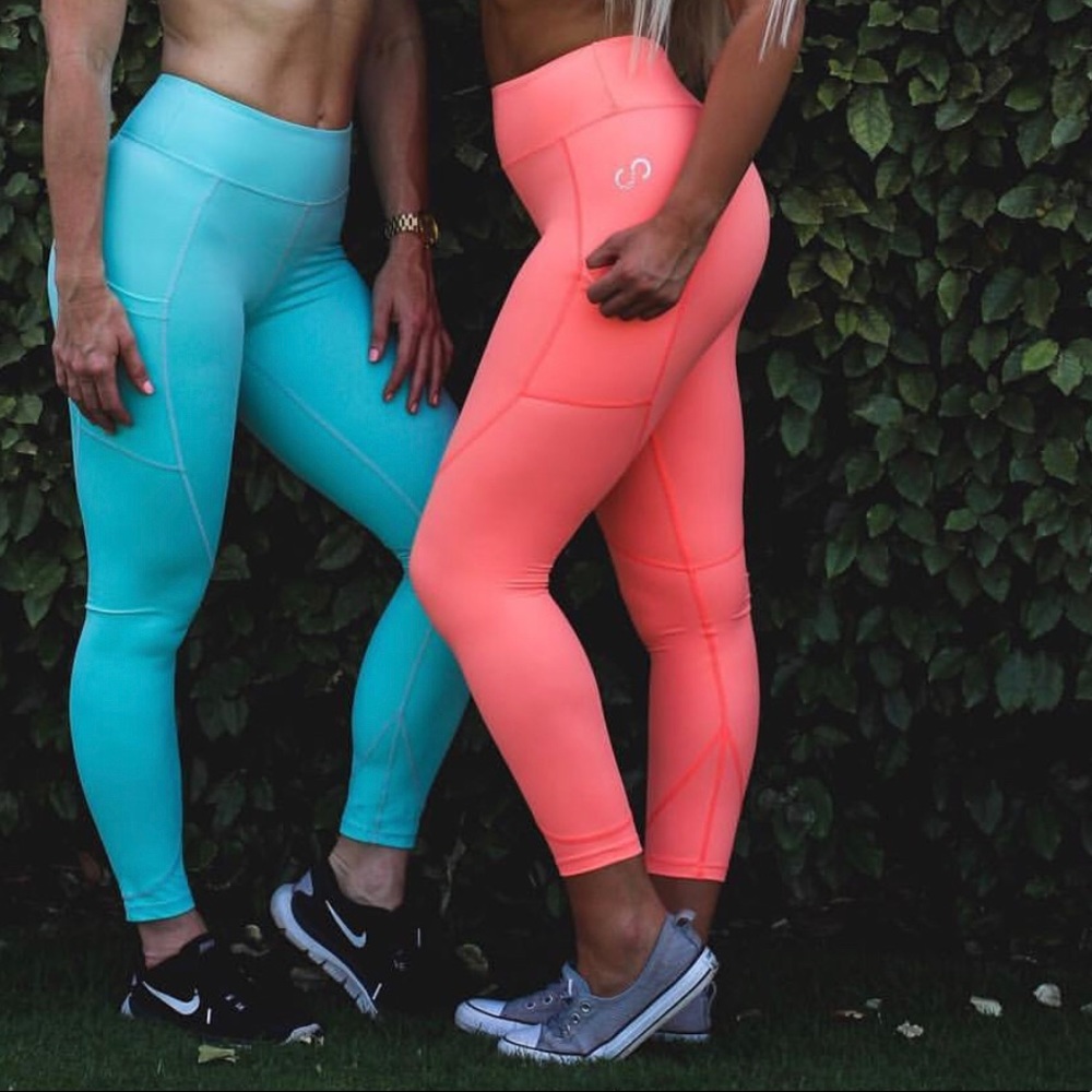 Coral 7/8 CurvesNCombatboots Squatproof Leggings